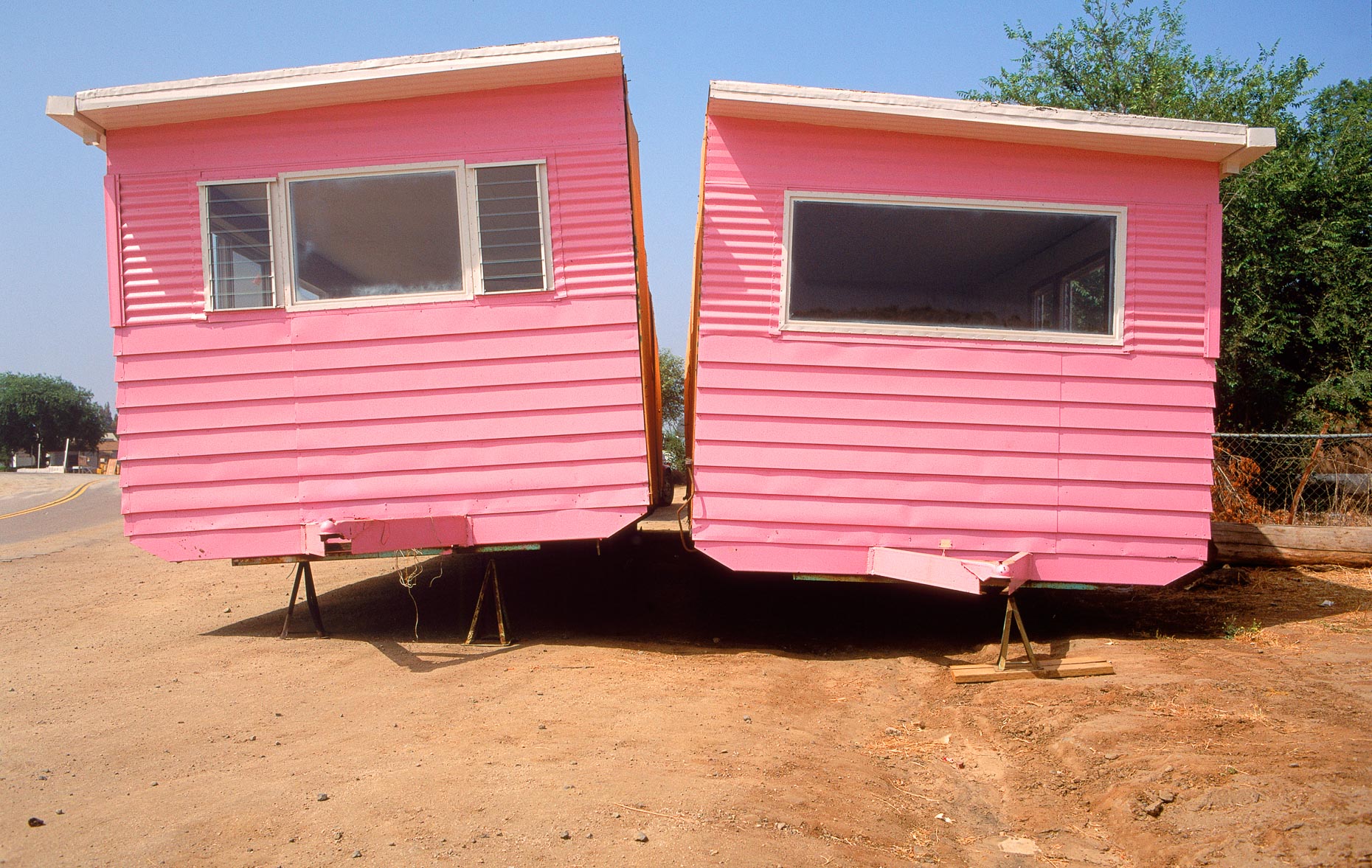Two halves of pick mobile home next to each other. David Zaitz.