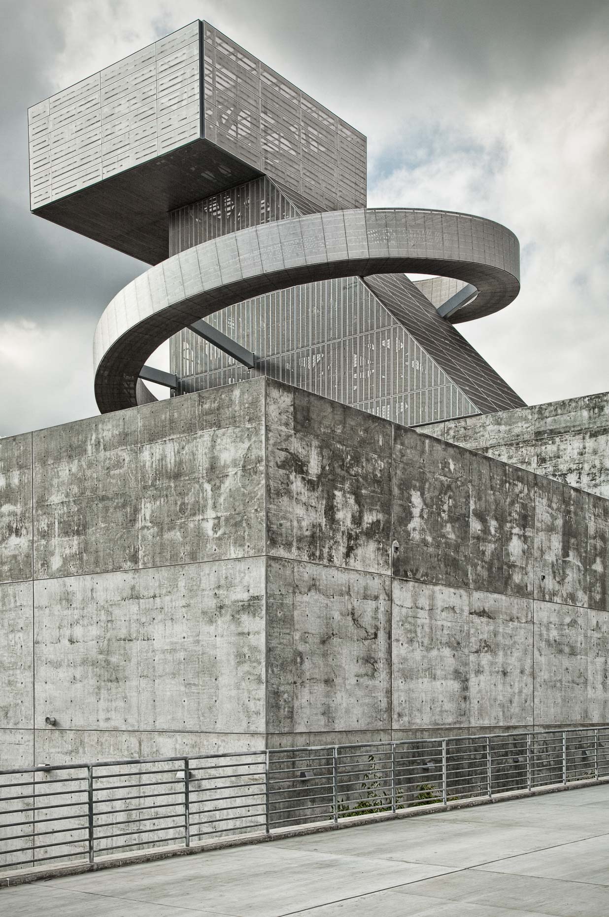 Modern architecture of gray concrete and metal tower on campus of Ramón C. Cortines School of Visual and Performing Arts in Los Angeles, California. Ramón C. Cortines School of Visual and Performing Arts